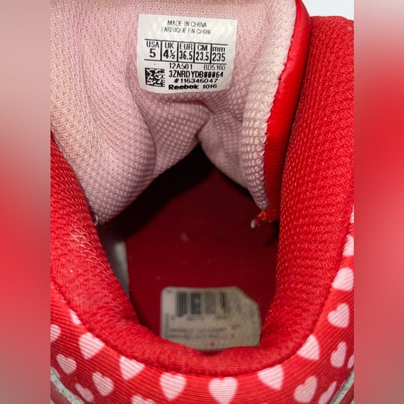 Reebok Classic Girls Size 5 Hi Top Sneakers Hearts Valentines Red Pink Cute - Picture 6 of 7